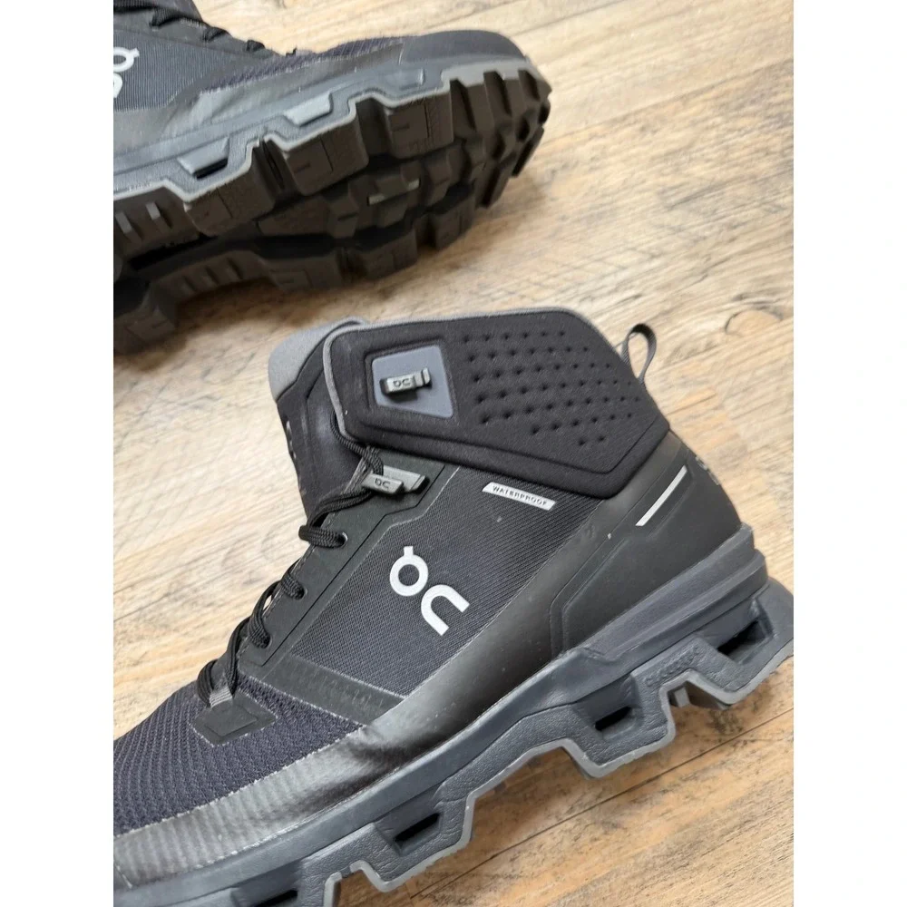 On Cloud Running Cloudrock Waterproof Hiking Boots Black Eclipse Mens 12 6399614